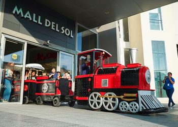 ¡Mall del Sol desenvuelve la Navidad premiando a sus clientes y abriendo puertas a la ilusión de esta época con su Estación Mágica!