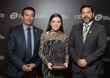 Puntonet recibe el Distintivo ESR® por su labor en inclusión digital y sostenibilidad