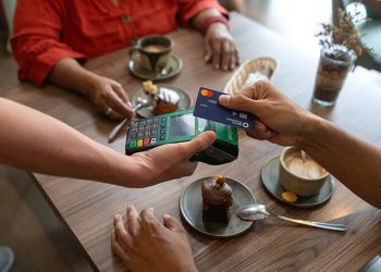 ¿Como aprovechar al máximo tus compras navideñas con el uso de tarjetas de crédito y débito?