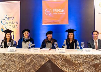 BANCO BOLIVARIANO RESALTA SU VISIÓN DE TRANSFORMACIÓN DIGITAL EN LA CEREMONIA DE GRADUACIÓN 2024 DE LA ESPAE – ESCUELA DE NEGOCIOS DE LA ESPOL