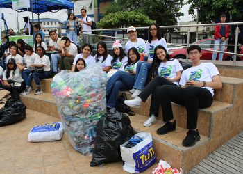 RECICLA LATAM Y LA UNIVERSIDAD DE GUAYAQUIL UNEN FUERZAS PARA PROMOVER LA CULTURA DE RECICLAJE RECOLECTANDO MÁS DE 3 TONELADAS DE MATERIAL RECICLADO