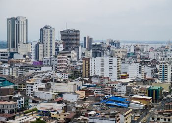 El mercado inmobiliario en Ecuador: desafíos y oportunidades hacia el 2025