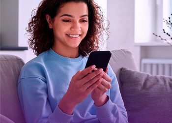 Controlando tus gastos para cumplir tus propósitos financieros del año con Deuna