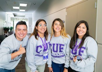 Más estudiantes latinos acceden a titulación Estadounidense sin migrar gracias a la educación virtual