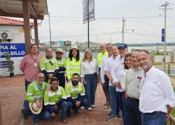 Líderes de Holcim Latinoamérica y Ambiensa recorren avances del megaproyecto de viviendas sostenibles con ECOPact