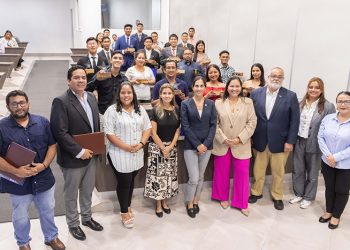 Primera promoción de Tecnología Superior en Mecatrónica completa su formación gratuita en Posorja