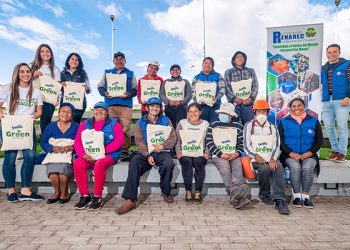 Guardianes del Planeta: El rol vital de los recicladores en un mundo sostenible