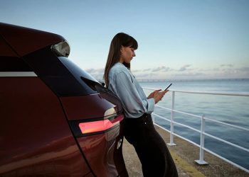 Desbloquea el futuro: BMW Digital Key ya está disponible en el motorola edge 50 ultra y el motorola razr 50 ultra