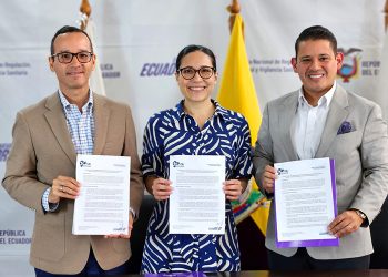 Arcsa y el Centro de la Industria Láctea firman convenio para fortalecer la regulación y competitividad del sector