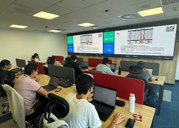 Talento ecuatoriano a un paso de ir a China a competencia global de TICs