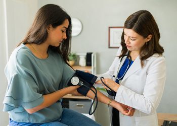 Cerrar la brecha en salud de las mujeres podría generar USD 51.000 millones anuales al PIB de América Latina