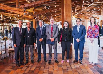 Banco Internacional fortalece relaciones comerciales con sus clientes en Cuenca