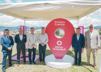Banco Guayaquil coloca primera piedra de nueva sucursal en un moderno complejo inmobiliario en Cuenca