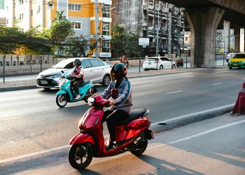 5 negocios que puedes iniciar con una moto