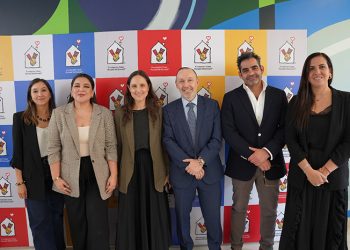 Pelíkano una marca Novopan dona tableros melamínicos para la nueva Sala Familiar de la Fundación Casa Ronald McDonald