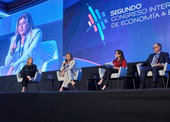 Visión, riesgos y sostenibilidad: Banco Bolivariano marca pauta en el Congreso de Economía y Banca