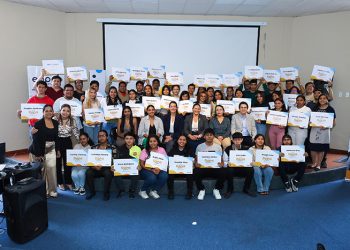 60 nuevas becas entregó el Programa Dona Futuro a los estudiantes de la ESPOL