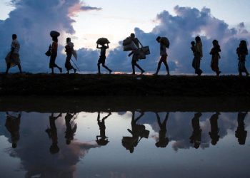 Migrantes sin respaldo: el vacío legal que enfrentan los ecuatorianos fuera del país