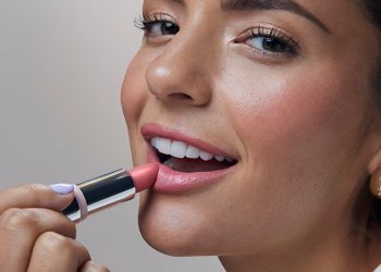 El Labial: Un Viaje Histórico de Empoderamiento Femenino