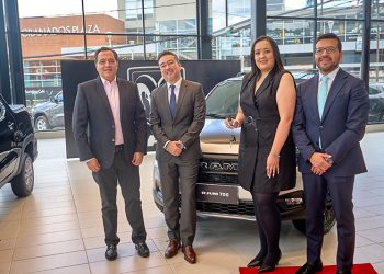 Corporación Maresa celebra el éxito de la campaña “Tu Versión 0 KM” con la entrega de una RAM 700 totalmente renovada