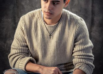 JAKE SOLMS promociona «Te Necesito (Más Que Nunca)», su primer tema en español