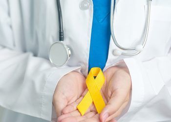 Señales de alerta y prevención para abordar el suicidio en adolescentes y adultos jóvenes