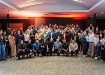 Xiaomi presenta el nuevo Redmi 15 a clientes y socios estratégicos en Quito, Guayaquil y Cuenca