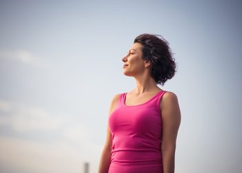 Avon Ecuador refuerza su compromiso con la detección temprana del cáncer de mama a través de su iniciativa “Estar Para Ellas es Ahora”