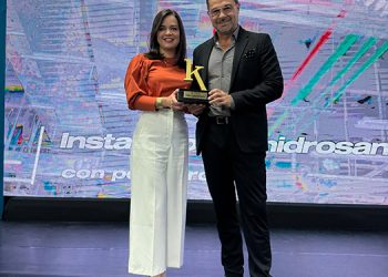 La Promotora Inmobiliaria Proaño | Proaño recibe el premio “Constructora Top” en la ExpoConstrucción 2025
