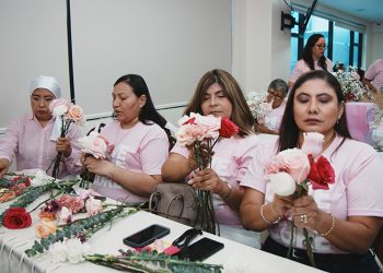 HASTA EL 30% DE LAS MUERTES POR CÁNCER DE MAMA PUEDEN PREVENIRSE CON DETECCIÓN TEMPRANA: OMNI HOSPITAL IMPULSA JORNADA EDUCATIVA EN EL MES ROSA
