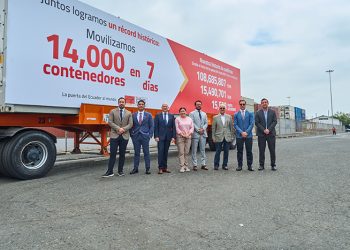 Contecon Guayaquil rompe récord histórico al movilizar 14.000 contenedores en solo siete días