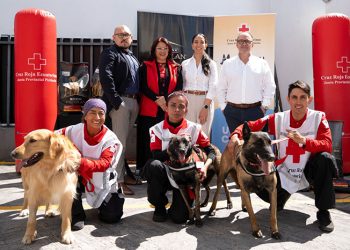Nestlé Purina y Cruz Roja de Quito sellan una alianza para nutrir a los héroes de cuatro patas