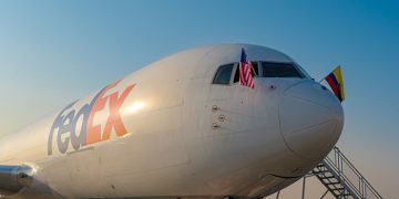 FedEx celebra el primer aniversario del vuelo Quito–Miami