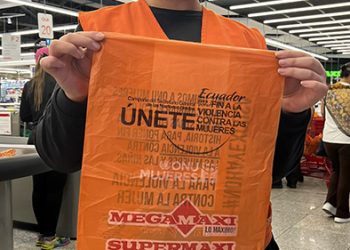 Corporación Favorita cambia el color de sus fundas para sumarse, por séptimo año consecutivo, a la campaña “ÚNETE” de ONU Mujeres