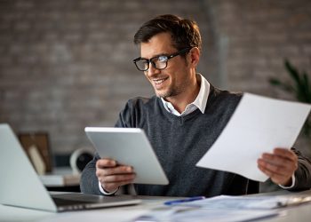 ECUADOR CONMEMORA EL DÍA DEL CONTADOR EN UN AÑO DE CAMBIOS NORMATIVOS Y DESAFÍOS TRIBUTARIOS​