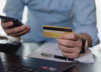 La banca ecuatoriana acelera la implementación de sistemas de pago online seguros y confiables