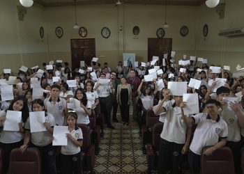 HISTORIAS FILMADAS POR JÓVENES LLEGAN AL COLEGIO RITA LECUMBERRI Y ABREN CONVERSACIÓN SOBRE RIESGOS Y EMPATÍA​