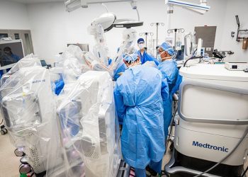 Cleveland Clinic, primer hospital en EE. UU. en realizar cirugía prostática asistida por robot con un sistema recientemente aprobado por la FDA