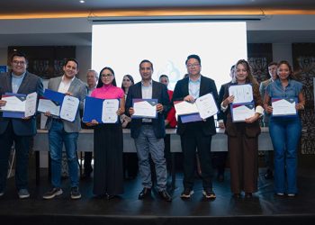 Grupo Consenso fortalece su liderazgo corporativo con la graduación de 100 directivos en su Programa de Liderazgo 2025
