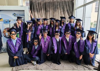 EDUCACIÓN EN GRUPOS PEQUEÑOS: CÓMO CAMBIA EL APRENDIZAJE FRENTE A AULAS MASIVAS ​