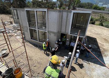 Gobierno y sector privado apuestan por una alianza estratégica para reactivar la vivienda social en Ecuador