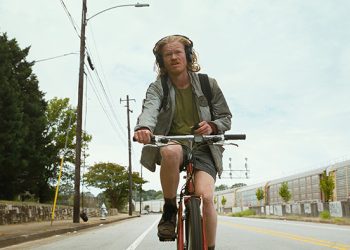 “Bugonia”, con Emma Stone y Jesse Plemmons, y “Cumbres Borrascosas”, con Margot Robbie y Jacob Elordi, llegan a DIRECTV