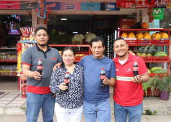 Arca Continental Ecuador impulsa la modernización de los tenderos con innovación y capacitación