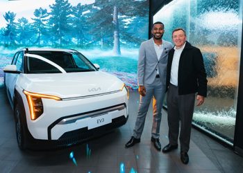 Kia Ecuador entrega Kia EV3 100% eléctrico a Frickson Erazo, ganador de MasterChef Celebrity 2026