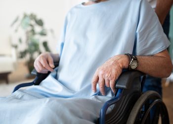 La enfermedad de Parkinson avanza de forma silenciosa y requiere detección oportuna para mejorar la calidad de vida