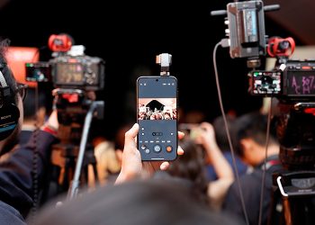 HONOR Robot Phone muestra las nuevas posibilidades de la imagen móvil en la Noche China del Festival de Cannes