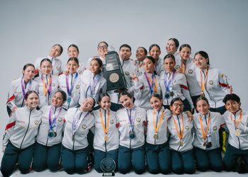JÓVENES ECUATORIANOS LOGRAN ORO INTERNACIONAL EN DANZA TRAS CINCO MESES DE PREPARACIÓN
