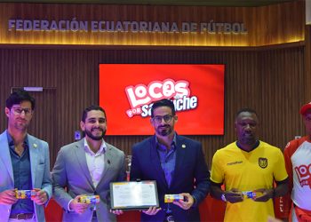 Pingüino enciende la pasión del fútbol con  “Locos por la TRI”