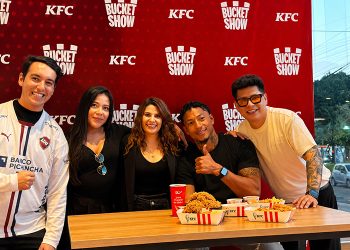 ÉXITO TOTAL EN KFC: JOSÉ “EL CHOCLO” QUINTERO SE  TOMÓ EL AUTORÁPIDO DE KFC EL INCA