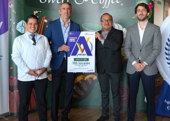 Sweet&Coffee® marca un hito en Ecuador al convertirse en la primera cadena de cafeterías con certificación ARCSA en sus 155 locales a nivel nacional